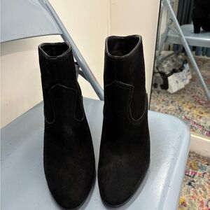 Nine West Black Ankle Boots & Booties with Suede Texture and Pointed Toe